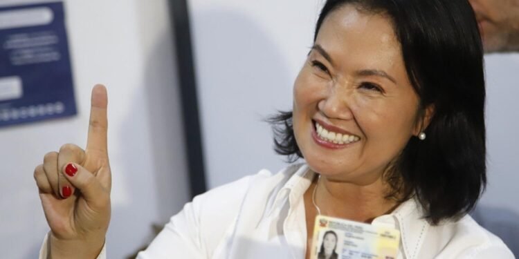 Dispersión del voto obliga a definir la presidencia de Perú en segunda vuelta