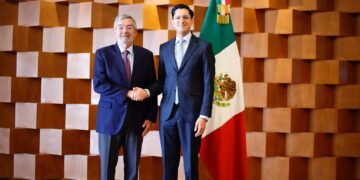 Cambio en la diplomacia mexicana: Roberto Velasco queda al frente de SRE