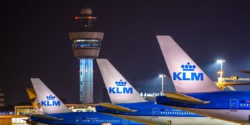 ¿Vas a viajar? KLM cancela vuelos en Europa por alza en combustible