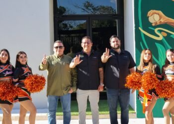Melenudos estrenan la Cueva VIP; lujo, gastronomía y servicio a la butaca