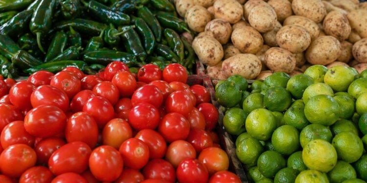 Suben alimentos básicos en México y superan el ritmo de la inflación
