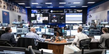 Misión Artemis II regresa hoy a la Tierra tras histórico sobrevuelo lunar