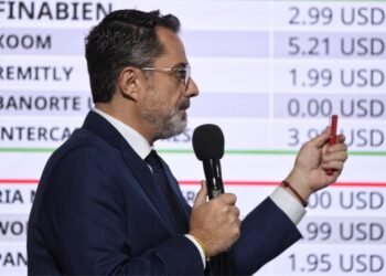 Profeco exhibe gasolinería por vender el litro de diésel en 31.49 pesos