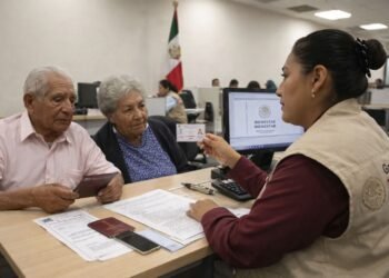 Credencialización para sistema de salud en México será accesible para connacionales en el exterior