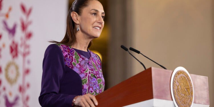 Sheinbaum se suma a cumbre de democracia en Barcelona