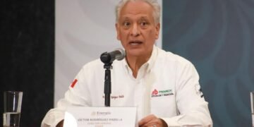 Derrame en el Golfo destapa irregularidades; separan a tres mandos de Pemex
