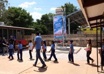 Ojo: el calor cambia la rutina escolar. Así protegerán a los estudiantes