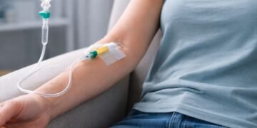 Confirman 8 fallecidos por casos ligados a sueros vitaminados