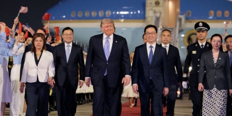 China recibe a Trump entre tensiones comerciales y negociaciones millonarias