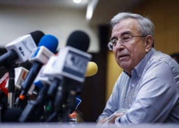 Comparece Rubén Rocha Moya en Culiacán y envía mensaje político