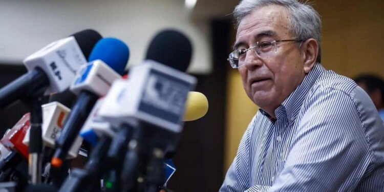Comparece Rubén Rocha Moya en Culiacán y envía mensaje político