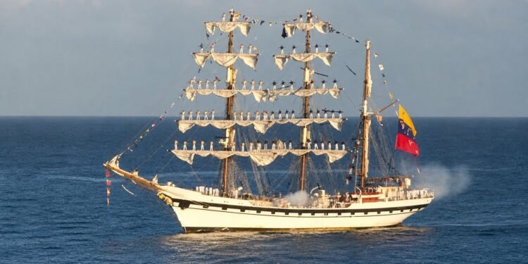 ¿Quieres subir a un velero real? El Simón Bolívar ya está en Progreso y así puedes visitarlo