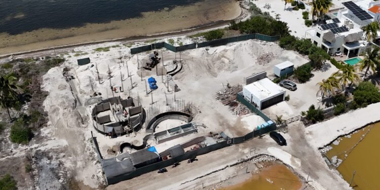 ¿Quién destruye la costa? La Profepa clausura proyectos y asegura maquinaria