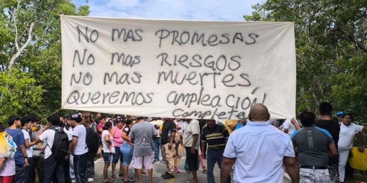 “Ya basta”: Celestún se levanta por las víctimas de la carretera mortal