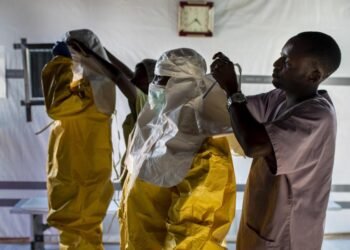 ¿EU cierra sus puertas por el ébola? Prohíben entrada a viajeros que estuvieron en Congo