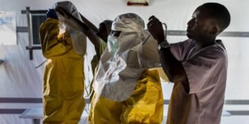 ¿EU cierra sus puertas por el ébola? Prohíben entrada a viajeros que estuvieron en Congo