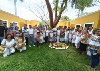 Tzucacab honra a sus parteras y al saber ancestral maya