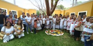 Tzucacab honra a sus parteras y al saber ancestral maya