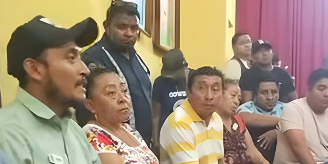Artesanos de Chichén Itzá no ceden; casi 4 mil firmas respaldan su permanencia