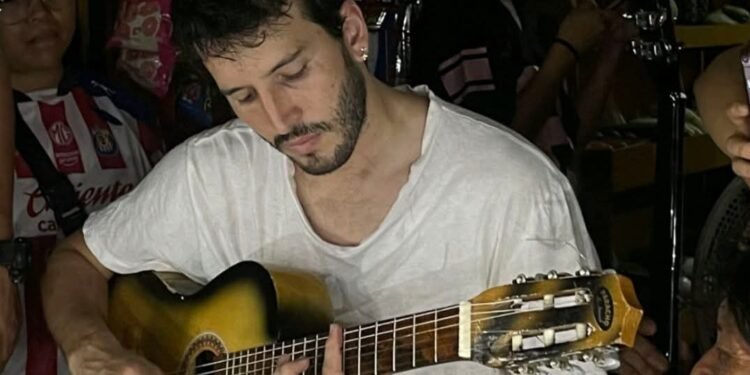 Sebastián Yatra toma por sorpresa a Chemax