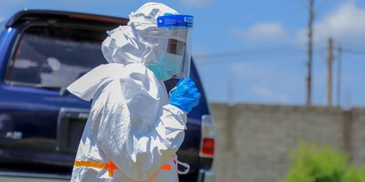 Ébola fuera de control: conflicto armado complica respuesta sanitaria