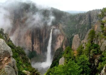 Tormenta sorprende a visitantes en Basaseachi; un muerto y 5 lesionados