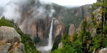 Tormenta sorprende a visitantes en Basaseachi; un muerto y 5 lesionados