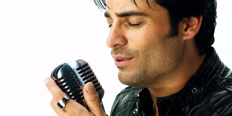¿Te quieres unir al reto viral de Chayanne por el Día del Padre? Esto es lo que debes hacer