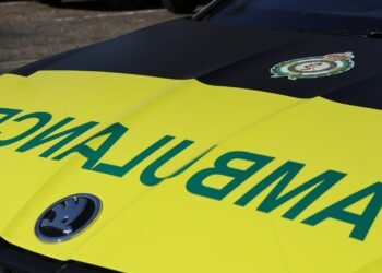 Choque de trenes en Inglaterra deja un muerto y 89 heridos; declaran incidente grave