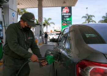 Gobierno desmiente supuesto desabasto; asegura que hay gasolina suficiente en todo el país