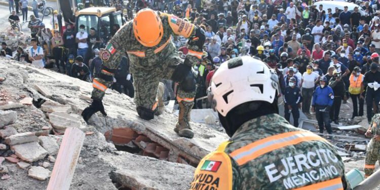 Milagro entre escombros en Venezuela; Ejército Mexicano rescata a niño tras seis horas de maniobras