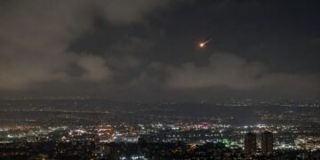 Escala la tensión en Medio Oriente; Embajada alerta a mexicanos en Israel