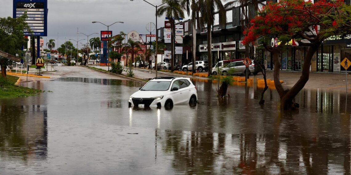 ¿Lo peor aún no pasa? Prevén más lluvias intensas y amplían refugios