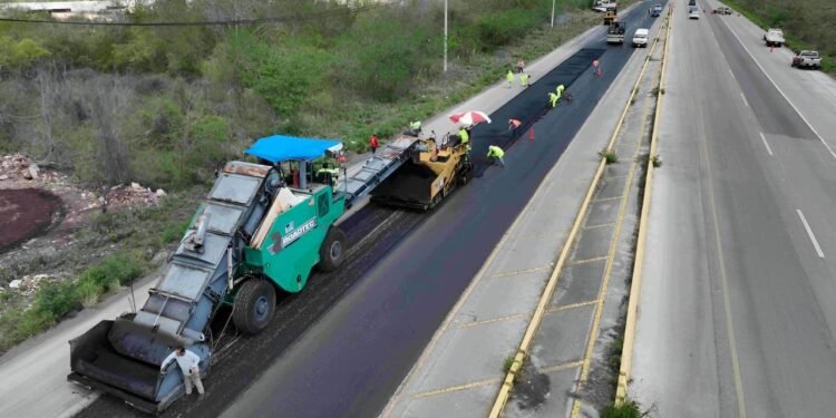 ¿Adiós a los baches? Inyectan casi 200 mdp a la carretera Mérida–Tizimín