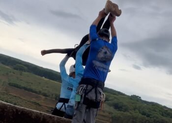 Pagó por un salto extremo y la lanzaron sin asegurarla: las claves del caso que conmociona a Brasil