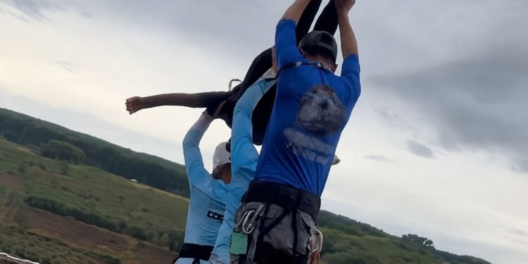 Pagó por un salto extremo y la lanzaron sin asegurarla: las claves del caso que conmociona a Brasil