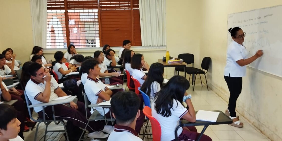 ¿Menos escuelas, más estabilidad? Segey reorganiza horarios de docentes
