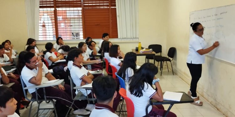 ¿Menos escuelas, más estabilidad? Segey reorganiza horarios de docentes