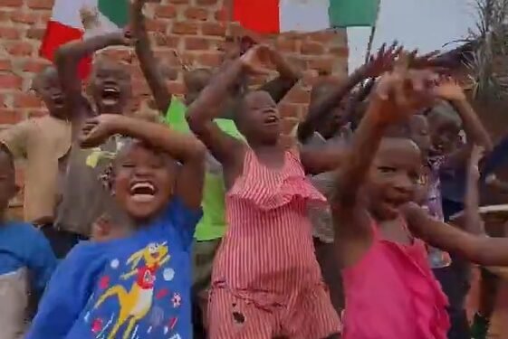 “Hola México, te apoyamos”: niños de Uganda mandan mensaje al Tricolor