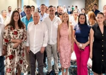 Sargazo, inversión y crecimiento: Rafael Marín Mollinedo dialoga con empresarios