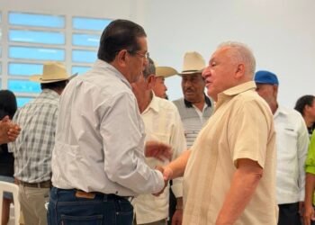 Rafael Marín Mollinedo gana fuerza en Morena rumbo a la definición en QRoo