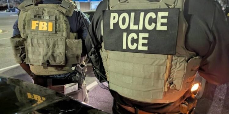Mexicano muere en operativo del ICE; exigen esclarecer el uso de la fuerza