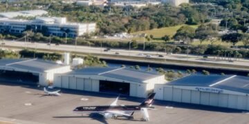 Trump deja su huella: aeropuerto cambia de nombre y divide opiniones
