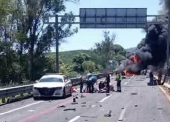 Tragedia en la autopista Guadalajara-Tepic deja al menos 10 muertos; mantienen cierre total en Plan de Barrancas