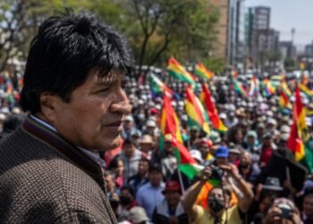 ¡Escala la tensión en Bolivia! Fiscalía ordena la captura de Evo Morales por terrorismo y alzamiento armado