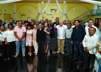 Rafael Marín dialoga con ingenieros sobre desarrollo y soberanía nacional