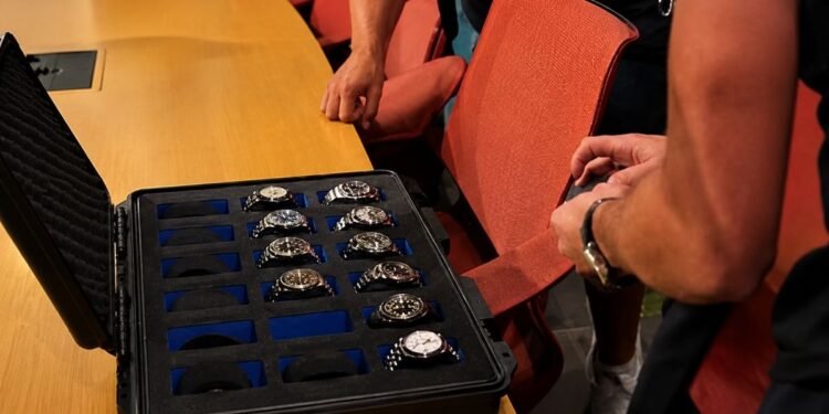Tri devuelve Rolex regalados por influencer; Código de Ética de FIFA puso lupa al caso