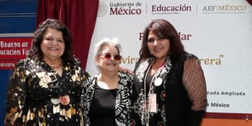 Inmortalizan el legado de Elvira Pizaña en un Jardín de niños en Tlalpan