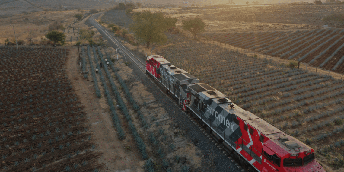 Investigan accidente ferroviario con 59 mil litros de químico. ¿Qué tan grave es?