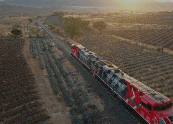 Investigan accidente ferroviario con 59 mil litros de químico. ¿Qué tan grave es?